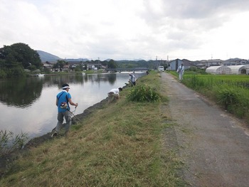 2012.7.9　町内の若者会の皆さんと草刈りをしました。